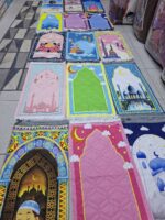 ⁦مصليات اطفال قطيفة هامر كابتونيه⁩ - الصورة ⁦3⁩